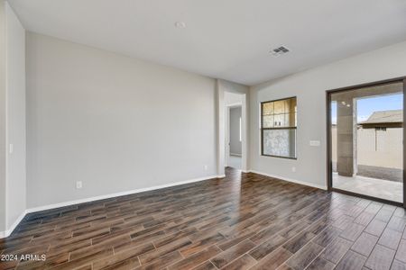 New construction Single-Family house 12320 W Luxton Ln, Avondale, AZ 85323 The Walthall- photo 5 5