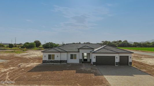 New construction Single-Family house 5905 S 182Nd Ave, Goodyear, AZ 85338 - image