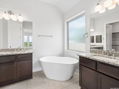 New construction Single-Family house 104 Allin Oaks, Universal City, TX 78148 plan Parlin - image 9