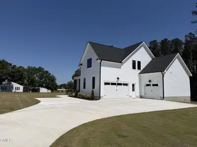 New construction Single-Family house 2590 Lassiter Rd, Four Oaks, NC 27524 - image