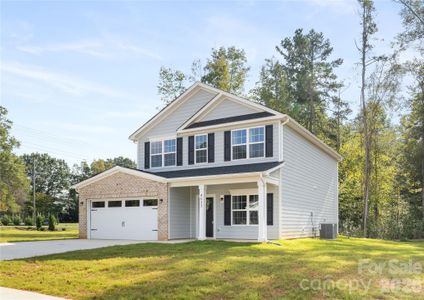 New construction Single-Family house 537 Dawn Cir, Charlotte, NC 28213 - image