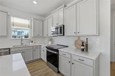 New construction Single-Family house 2015 Amelia Bay Pl, Valrico, FL 33596 - image 10