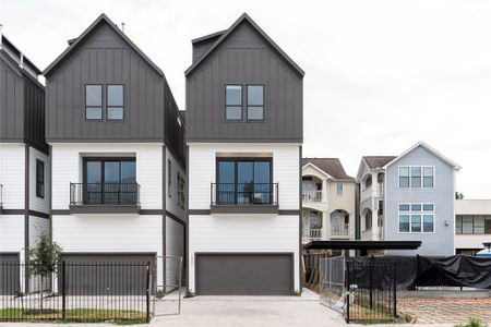 New construction Single-Family house 2426 Ella Blvd, Houston, TX 77008 - image