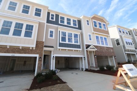 New construction Townhouse house 2723 Hunter Woods Dr, Apex, NC 27502 Buckingham- photo 2 2