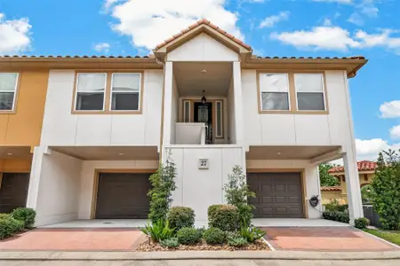 New construction Townhouse house 27 W Oaks Dr, Houston, TX 77058 - image