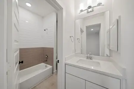 New construction Single-Family house 11019 Stonegate Ct, Missouri City, TX 77459 - image 9