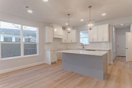 New construction Townhouse house 405 Athenia Dr, Fort Worth, TX 76114 - image 13