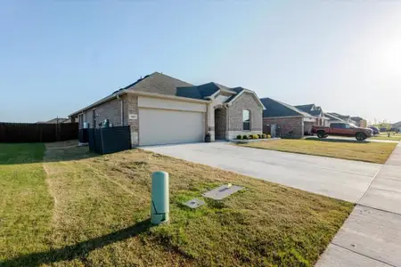 New construction Single-Family house 1221 Brazil St, Azle, TX 76020 plan Allegro - image