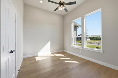 New construction Single-Family house 1024 Silver Sage Trl, Weatherford, TX 76085 - image 19