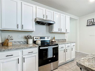 New construction Single-Family house 1304 Berry Ln, Davenport, FL 33837 null- photo 10 10