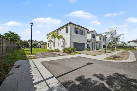 New construction Townhouse house 13170 Sw 232Nd Ln, Miami, FL 33032 - image