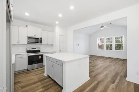 New construction Single-Family house 305 Brindle Dr, Fuquay Varina, NC 27526 plan Mallard - image 7