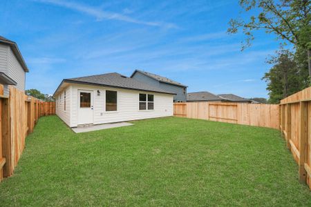 New construction Single-Family house 18728 Loom Dr, Montgomery, TX 77306 plan Bluebonnet - image 4