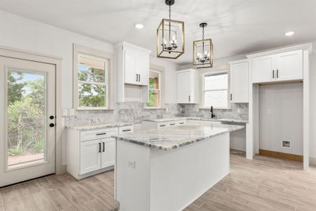 New construction Single-Family house 5703 Barkridge Dr, Granbury, TX 76048 - image 6