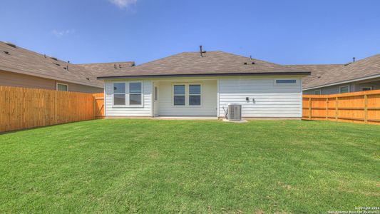 New construction Single-Family house 1814 Windsor Blvd, Lockhart, TX 78644 The Ashburn- photo 19 19