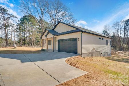 New construction Single-Family house 927 Mount Zion Church Rd, Iron Station, NC 28080 - image