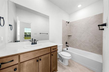 New construction Single-Family house 8335 Forest Glade, Greenville, TX 75402 - image 13