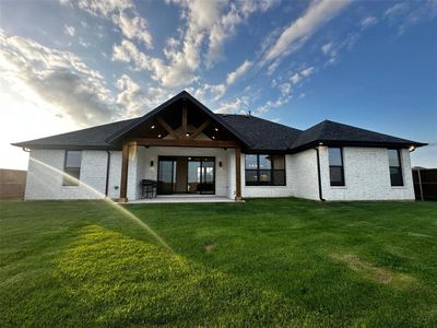 New construction Single-Family house 1805 Sudbury Dr, Cleburne, TX 76033 - image