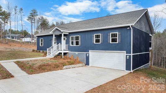 New construction Single-Family house 138 Cascades Dr, Hickory, NC 28601 - image