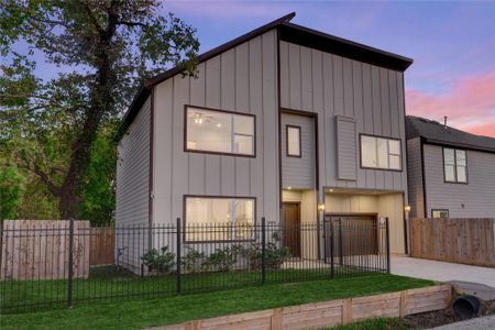 New construction Single-Family house 3828 Lockhart St, Houston, TX 77051 - image
