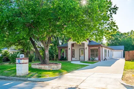 New construction Single-Family house 3015 Elinor St, Fort Worth, TX 76111 - image