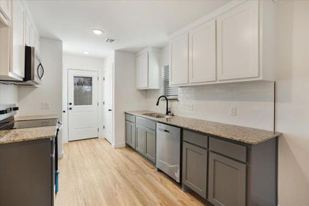 New construction Single-Family house 2408 Miller St, Denison, TX 75020 plan The Dales - image 6