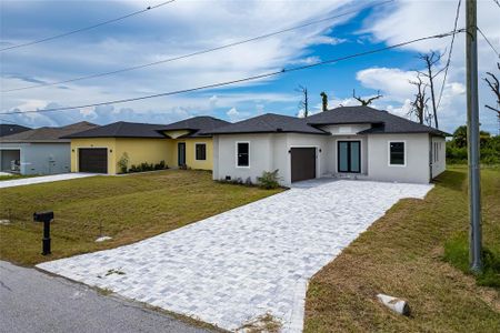 New construction Single-Family house 183 Sesame Rd E, Rotonda West, FL 33947 - image