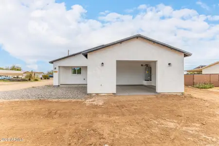 New construction Single-Family house 200 Gompers Cir, Morristown, AZ 85342 - image