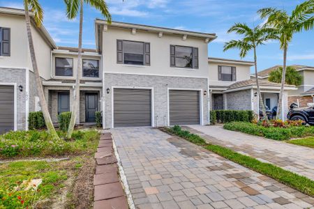 New construction Townhouse house 190 Se 5Th Ct, Deerfield Beach, FL 33441 - photo 0