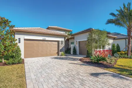 New construction Single-Family house 32212 Mahogany Valley Dr, Wesley Chapel, FL 33543 plan Crystal - image