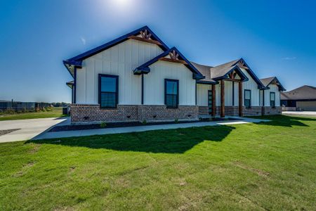 View of front of home with a front lawn