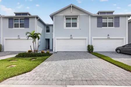 New construction Townhouse house 5786 Se Edgewater Cir, Stuart, FL 34997 - image
