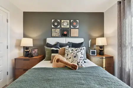 New construction Single-Family house 136 Two Bits Ln, Elgin, TX 78621 plan Hampton - image