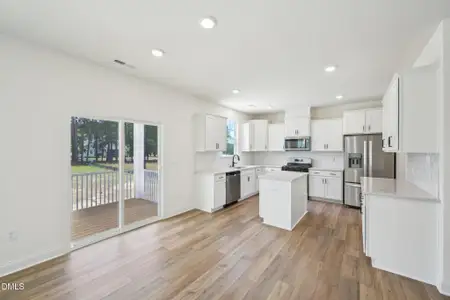 New construction Single-Family house 1052 Bolton Pointe Dr, Zebulon, NC 27597 - image