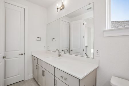 New construction Single-Family house 2014 Kit Cir, Austin, TX 78758 plan Silverton - image 11
