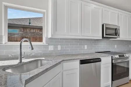 New construction Single-Family house 423 Rose Ave, Cleburne, TX 76033 plan Cambria I - image 7