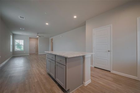 New construction Single-Family house 324 Palero Path, Brookshire, TX 77423 plan Plan 1378 - image 13