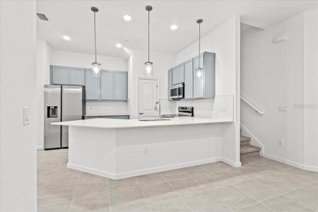New construction Townhouse house 10525 Ebb Tide Ln, Orlando, FL 32821 - image 8