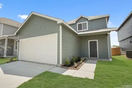 New construction Single-Family house 13624 Helton Pass, St. Hedwig, TX 78152 plan The Evergreen - image