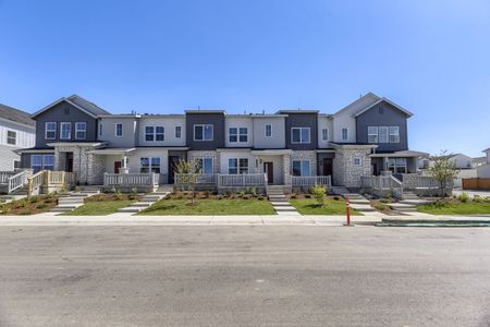 New construction Single-Family house 358 N Bersshine Ct, Watkins, CO 80137 plan 302 - image