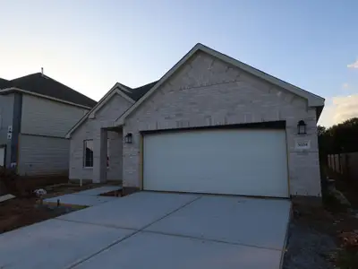 New construction Single-Family house 32214 Sunbeam Dr, Fulshear, TX 77441 plan Desoto - Smart Series - image