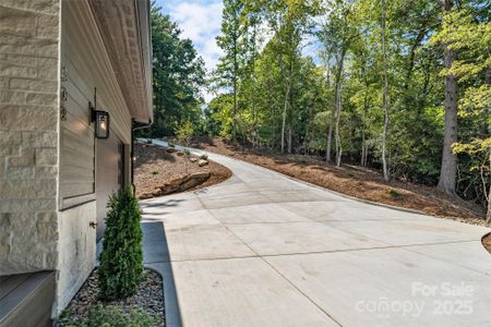 New construction Single-Family house 508 Hearthstone Wy, Horse Shoe, NC 28742 - image