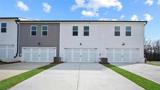 New construction Townhouse house 404 Reflection Dr, Stockbridge, GA 30281 - image