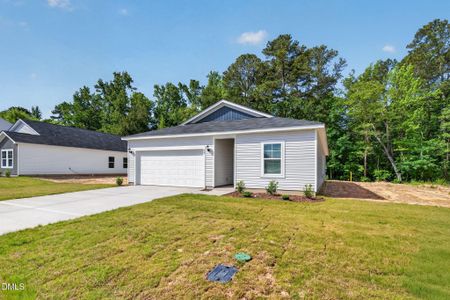 New construction Single-Family house 90 Muscovy Dr, Four Oaks, NC 27524 plan Retreat - image