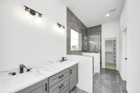 New construction Single-Family house 314 E Main St, La Porte, TX 77571 - image