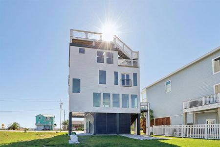 New construction Single-Family house 830 Tiki Drive, Tiki Island, TX 77517 - photo 0