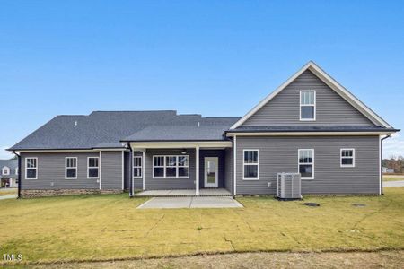 New construction Single-Family house 140 Cedarbrook Drive, Benson, NC 27504 - photo 5 5