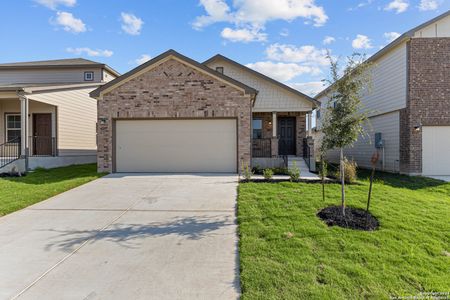 New construction Single-Family house 4299 Winston Ave, New Braunfels, TX 78130 Magnolia- photo 0 0