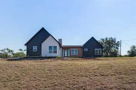 New construction Single-Family house 7316 N Sundance Dr, Joshua, TX 76058 - image