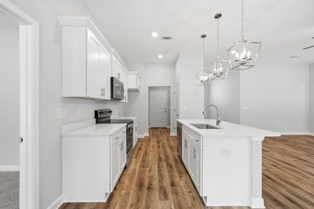 New construction Single-Family house 6104 Mildred'S Wy, Crestview, FL 32536 plan Sierra - image 8